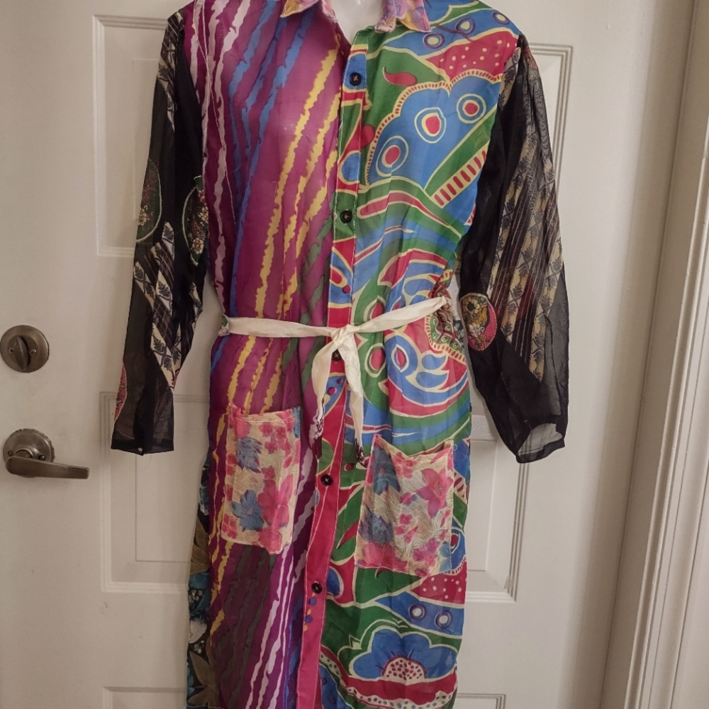 SEMI SHEER BOLD BUTTON DOWN W/ SASH